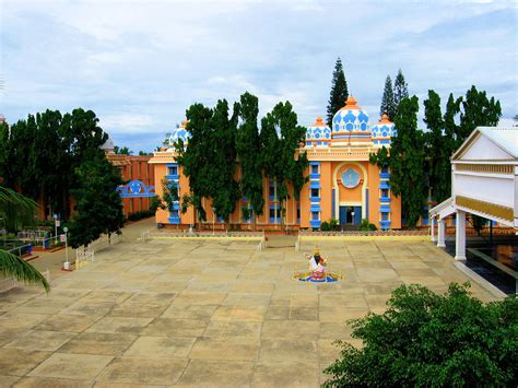 This was great opportunity .....Sri Sathya Sai Baba Ashram… | Flickr