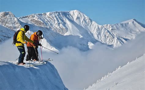 Kicking Horse Mountain Resort - Champagne Powder Capital of Canada™