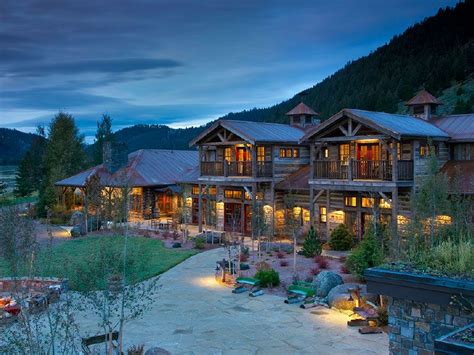 All-Inclusive Ranch Accommodations | Luxury Montana Resort | Luxury ranch, Ranch vacations, Dude ...