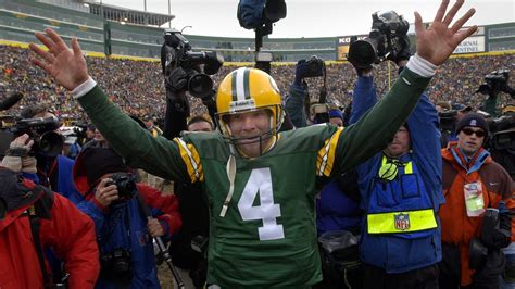 50 memorable Brett Favre moments for Packers fans as he turns 50