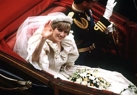 Princess Diana's Iconic Wedding Dress Had 1 Handmade Accessory That Was ...