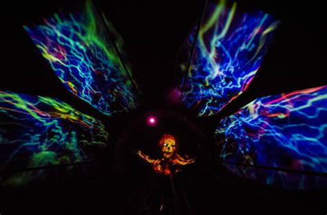 15 Pictures of Halloween at Disneyland to Get You into the Spooky Spirit