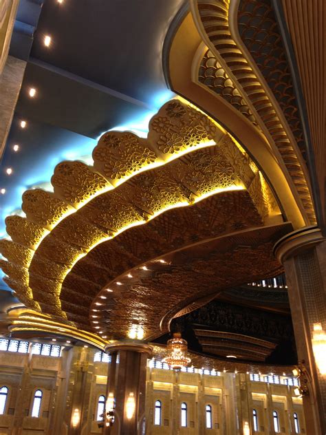 The Kuwait Grand Mosque’s grandeur – justbluedutch