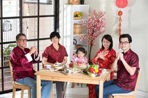 Chinese New Year Reunion Dinner Stock Image - Image of dining, generation: 56924237