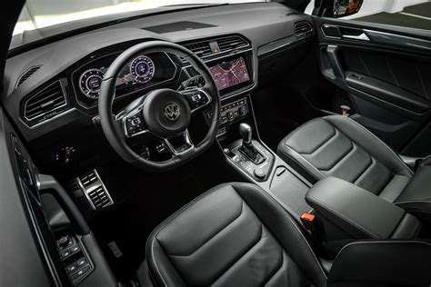 Nieuw: Volkswagen Tiguan R-Line Black Style - AutoRAI.nl