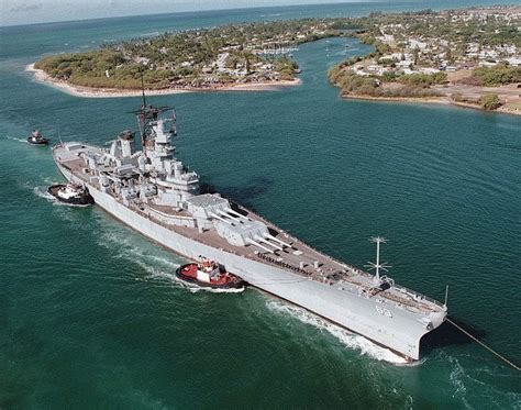 warship: largest american battleships iowa class gallery