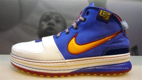 Nike Zoom LeBron VI - Superman - SneakerNews.com