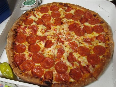 Review: Papa John's - Pepperoni Pizza | Brand Eating