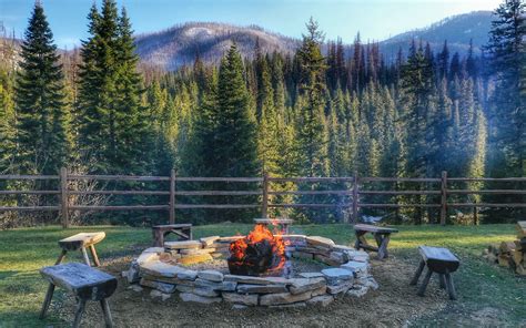 Lochsa Lodge - In the Clearwater National Forest in North-Central Idaho