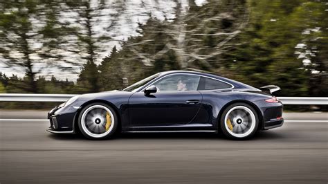 Porsche 911 GT3 Touring review: wingless wonder? | Top Gear