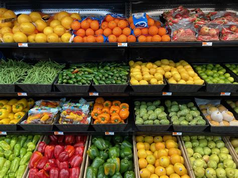 New family-owned grocery store in Uptown Harrisburg offers fresh food to the community - TheBurg