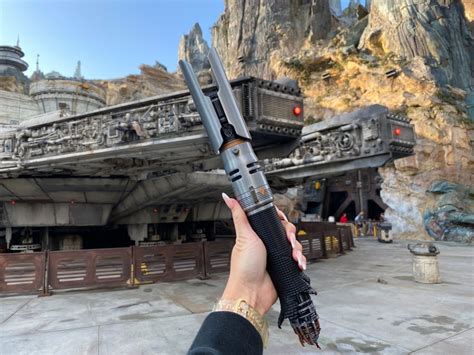 Cal Kestis Legacy Lightsaber Finally Debuts at Star Wars: Galaxy’s Edge in Disney’s Hollywood ...