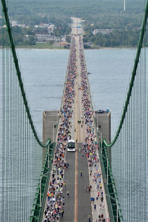 25,000 walk the Mackinac Bridge on Labor Day | Mackinac Bridge Authority