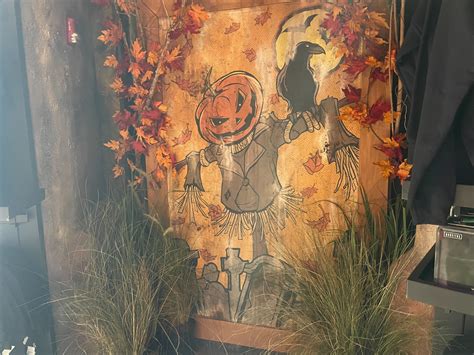 Classic Halloween Decorations Added to All Hallows Eve Boutique in Universal's Islands of ...