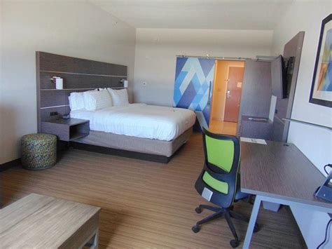 HOLIDAY INN EXPRESS & SUITES BOYNTON BEACH WEST - Updated 2024 Reviews, Photos & Prices