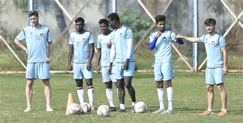 Runaway leaders Mohun Bagan face defending champions Chennai City in ...