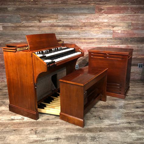 Hammond Organs, Parts and Accessories | The Chicago Organ Company