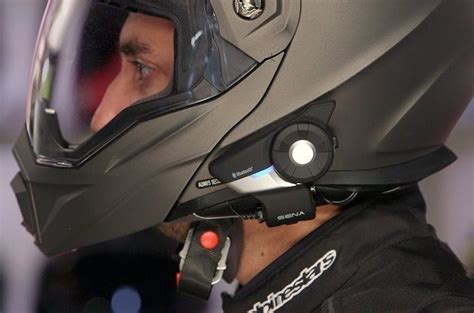 Best Motorcycle Helmet Speakers Review | Reviewmotors.co