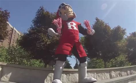 Big 10 Mascots Create Taylor Swift Lip Dub to Shake It Off