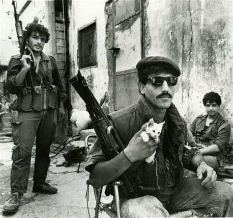 Palestinian fighters, Beirut, 1988 : r/OldSchoolCool