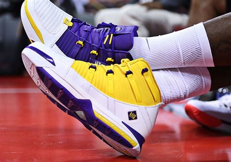 Nike LeBron 3 Lakers PE LeBron James | SneakerNews.com