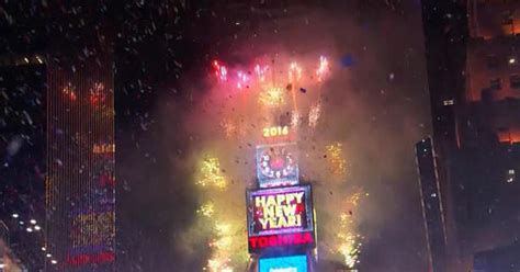 How did the Times Square ball drop become a NYE tradition? - CBS News