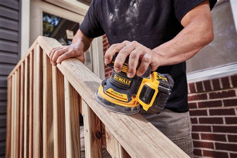 DeWalt introduces new random orbit sander - Woodshop News