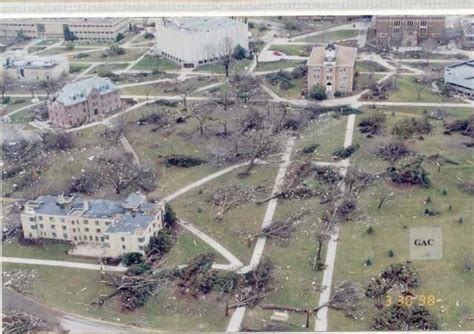 Tornado damage in St. Peter | MNopedia