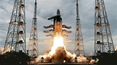 ISRO gears up for Gaganyaan, India's first manned…