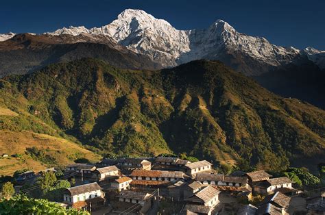 Tại sao máy bay thương mại lại tránh việc bay qua dãy núi Himalaya?