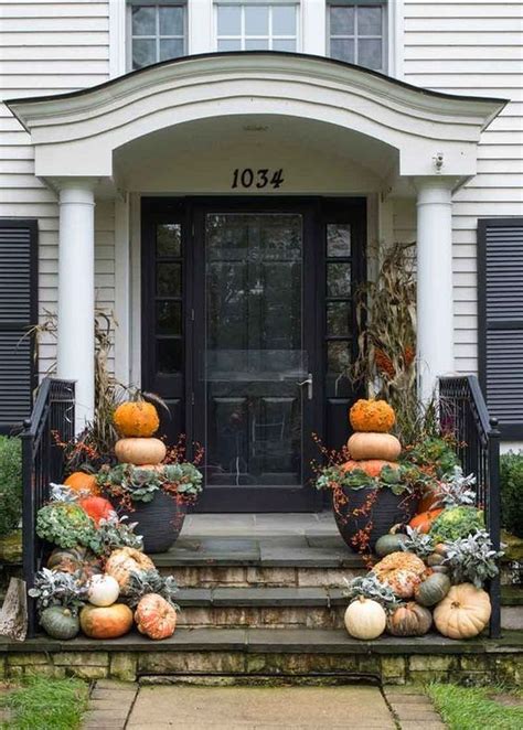 33 Amazing Front Porch Fall Decor Ideas That You Never Seen Before - MAGZHOUSE