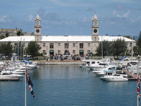 kings wharf bermuda | luchanik