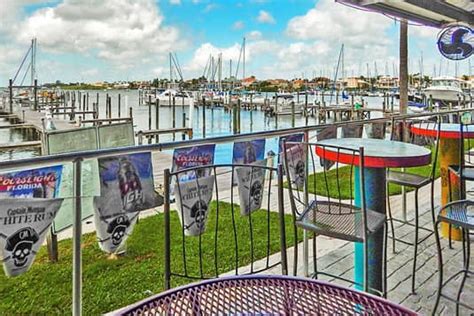 Circles Waterfront Restaurant & Bar in Apollo Beach, FL