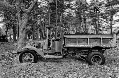 Mack Dump Truck | This old truck, perhaps from the 1920's or… | Flickr