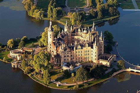 Schwerin Castle museum walking tour 2024 - Rostock - Viator