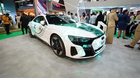 Dubai Police adds new Audi RS e-tron GT to its fleet - Bergip Cars