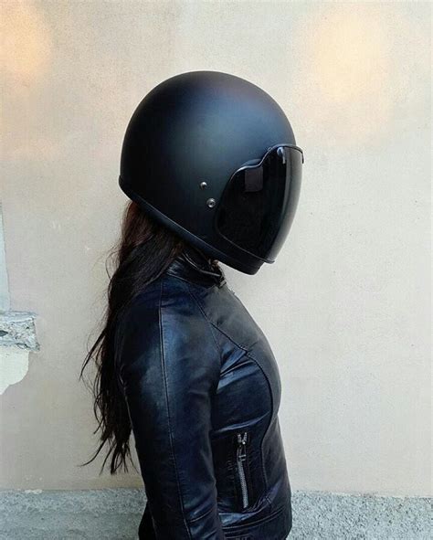 Best Womens Motorcycle Helmets - webBikeWorld | Womens motorcycle helmets, Motorcycle girl ...