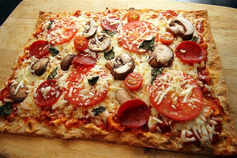 Lavash Flatbread Veggie Pizza | Recipes, Low calorie recipes, Cooking ...