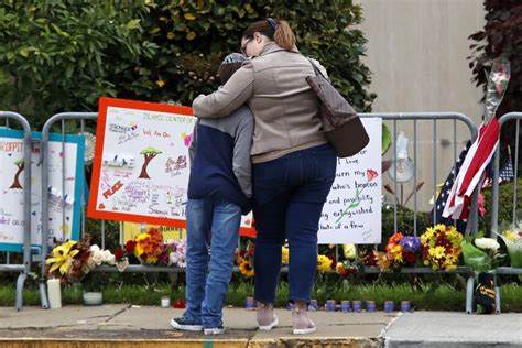 1-year commemoration of Tree of Life synagogue shooting marked in Pittsburgh - Los Angeles Times