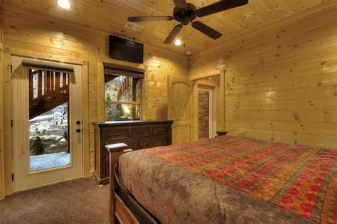 Gatlinburg Cabin - The Gatlinburg Lodge - 20 Bedroom - Sleeps 60