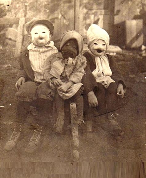 122 Vintage Halloween Costumes That Will Scare You To Death | Bored Panda