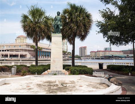 Christopher Columbus statue in Tampa Florida Stock Photo - Alamy