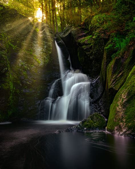 7 Tips On How to Capture Stunning Waterfall Photography - Shannon Shipman