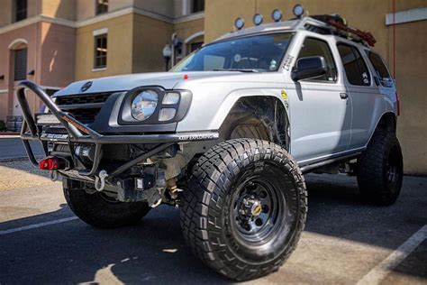 1st Gen Nissan Xterra Off Road Build with 35 Inch Tires and Lift
