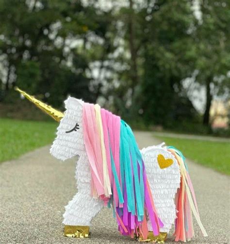 Unicorn 🦄 pinata | Unicorn pinata, Unicorn birthday, Unicorn themed ...