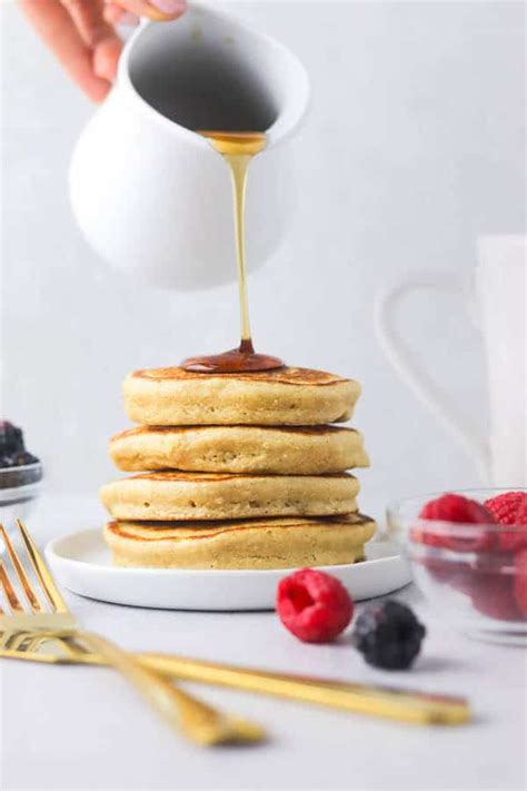 Easy & Fluffy Oat Flour Pancakes - Colleen Christensen Nutrition