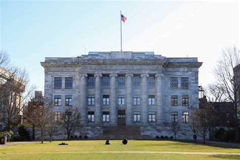 First-Year Harvard Medical Students Will Return to Campus for the Spring | News | The Harvard ...