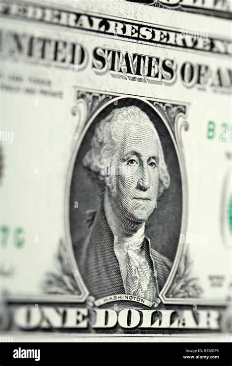 Portrait of George Washington on the one dollar bill Stock Photo - Alamy