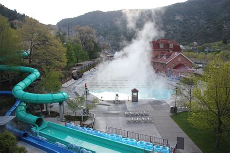 Glenwood Hot Springs Lodge Named a Top Hotel Pool by USA Today and 10Best.com | Newsroom for ...