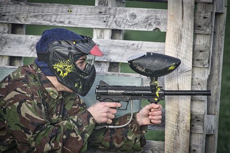 7 Types of Paintball Guns: Which One Is the Best for Beginners? - Broke and ChicBroke and Chic